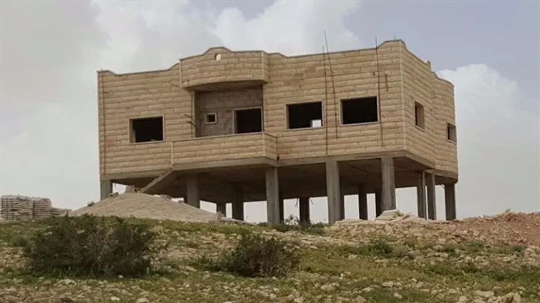 אחד מהבתים ב"עיר" החדשה