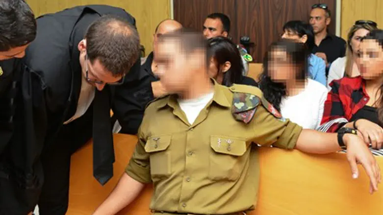 Суд над солдатом, убившим террориста