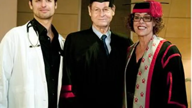 חיים יבין ובנו