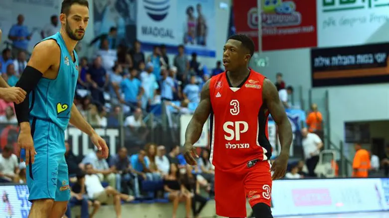 רובינסון מול שמחון הערב, האחד איכזב השני ניצח