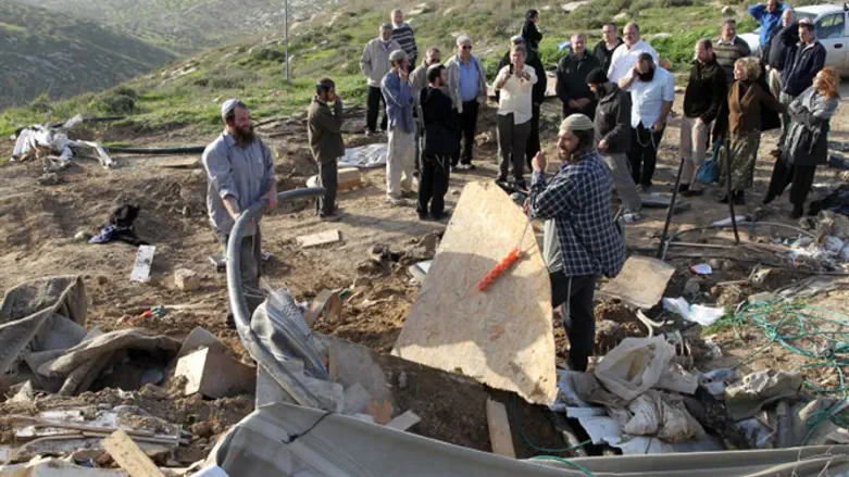 הרס קודם בחוות גלעד