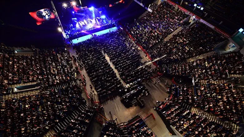 המופע בארנה