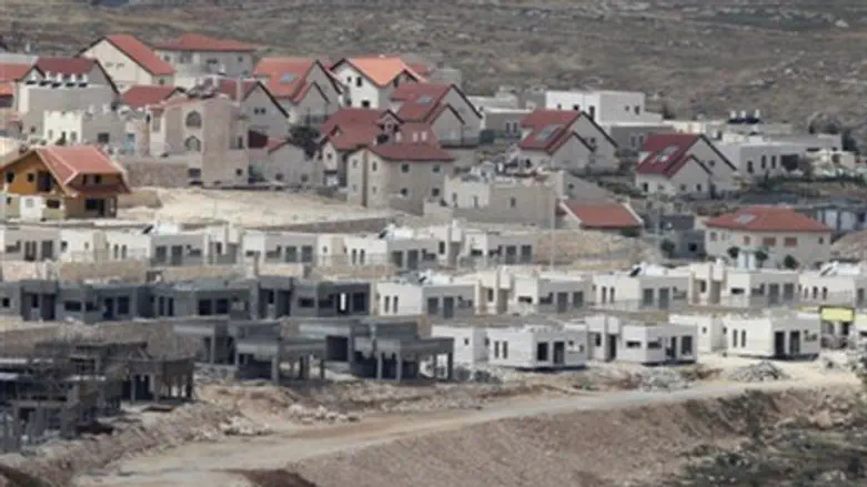 Construction in Gush Etzion