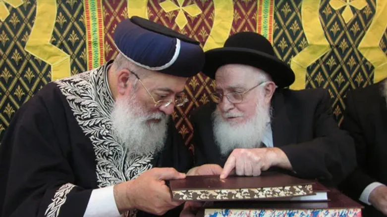 מימין הרב יוסף שרביט