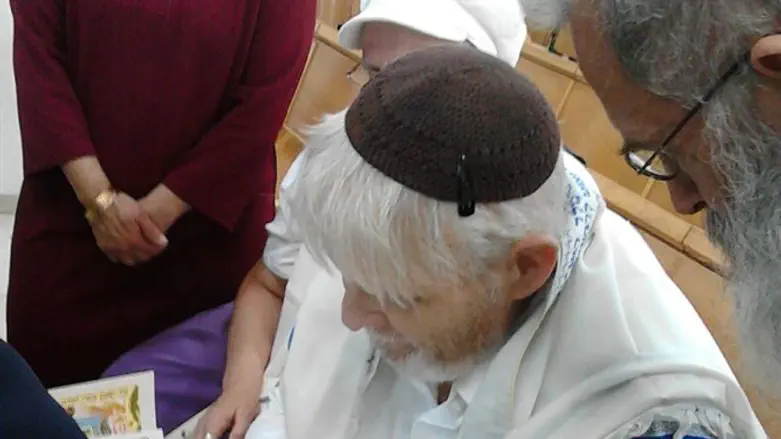 י' זכה להתגייר