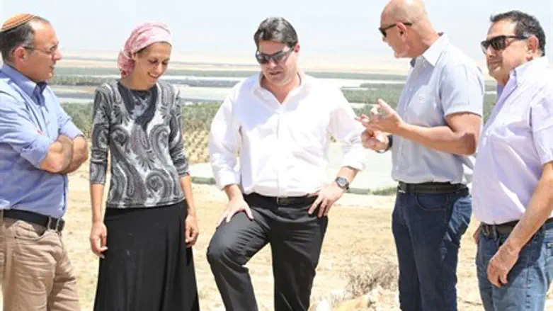 Офир Акунис в долине реки Иордан