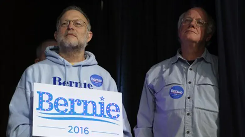 Ben Cohen (R) and Jerry Greenfield of Ben & Jerry's campaign for Bernie Sanders