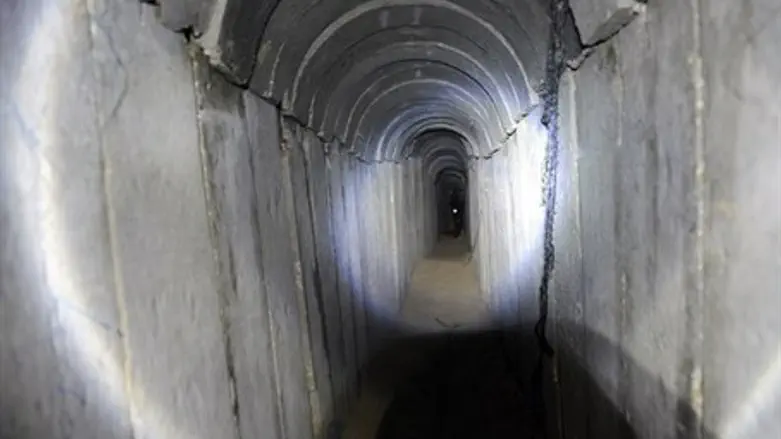 Terror tunnel