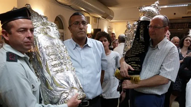 Dedication of the 18 Torah scrolls