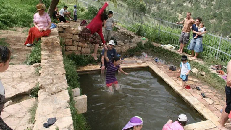 מטיילים בגוש עציון