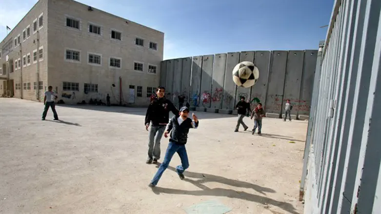 למצולמים אין קשר לידיעה