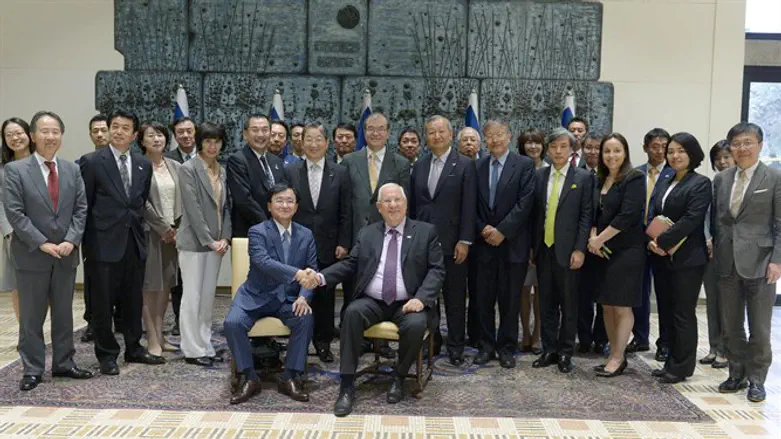 ריהבלין עם חברי המשלחת