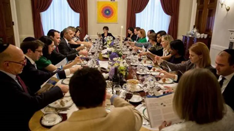 President Obama hosts his final White House seder on April 28