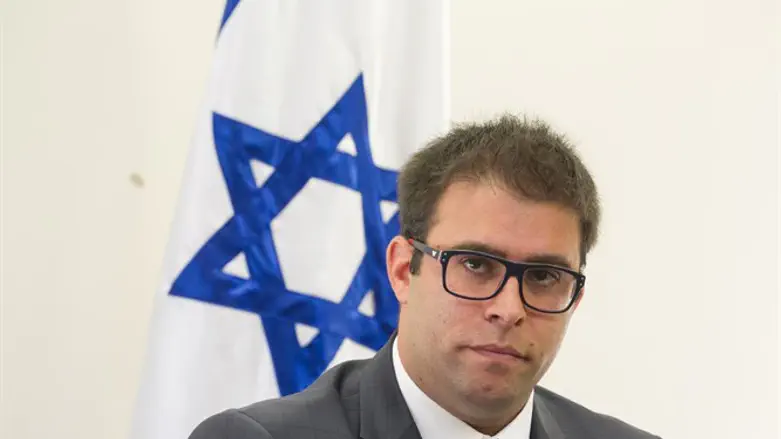 רושם שלילי. אורן חזן