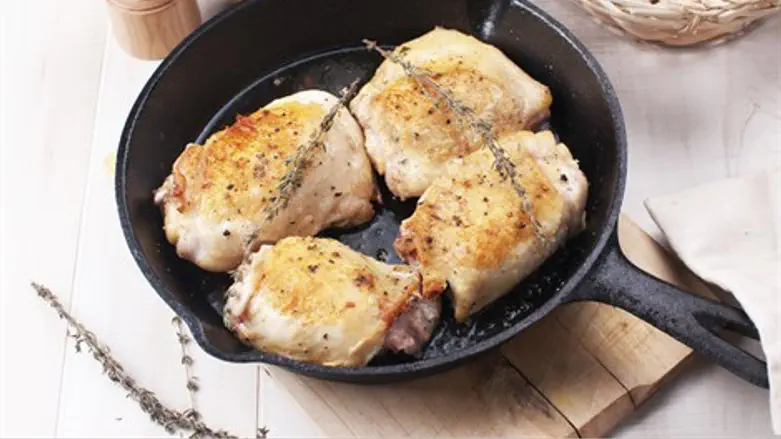 Chicken thighs (illustration)