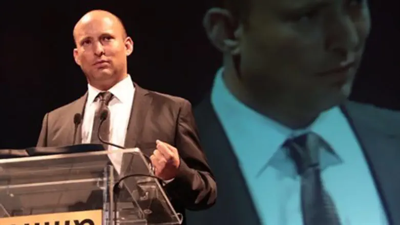 Bennett at Holocaust Remembrance Day ceremony