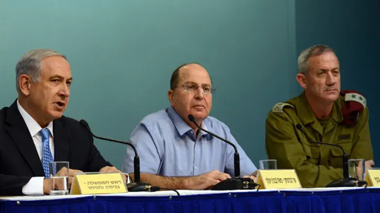 נתניהו עם יעלון וגנץ