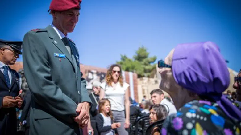 Holocaust survivor speaks with Yair Golan