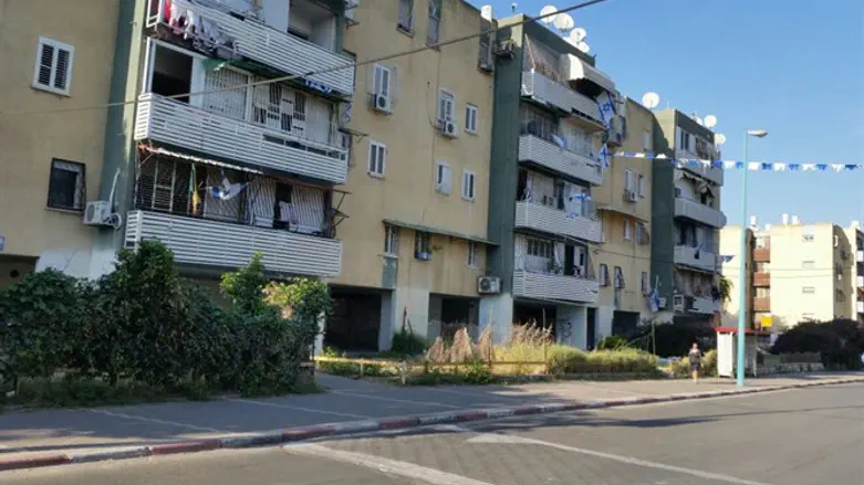 כל חלון צריך דגל