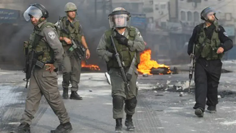 Border Police (illustration)