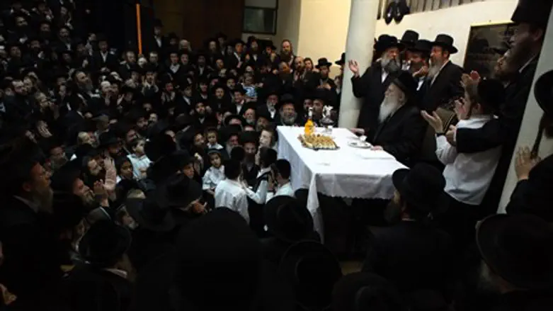 Slonim yeshiva (illustration)