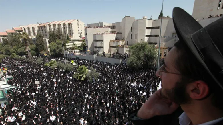 Haredim of Bnei Brak (Illustration)