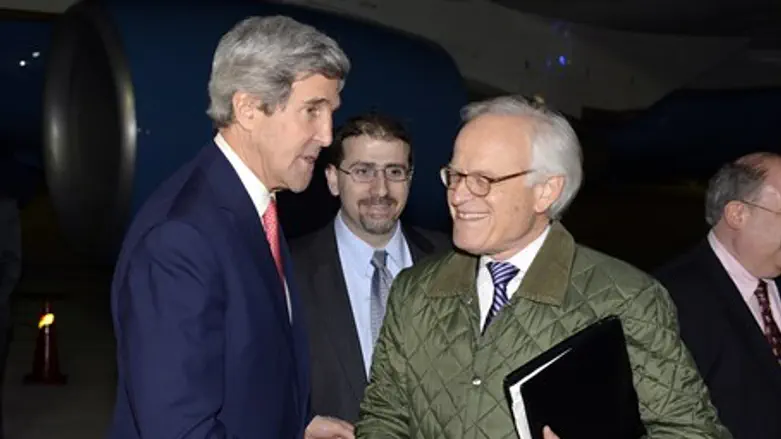 Martin Indyk (R) with John Kerry