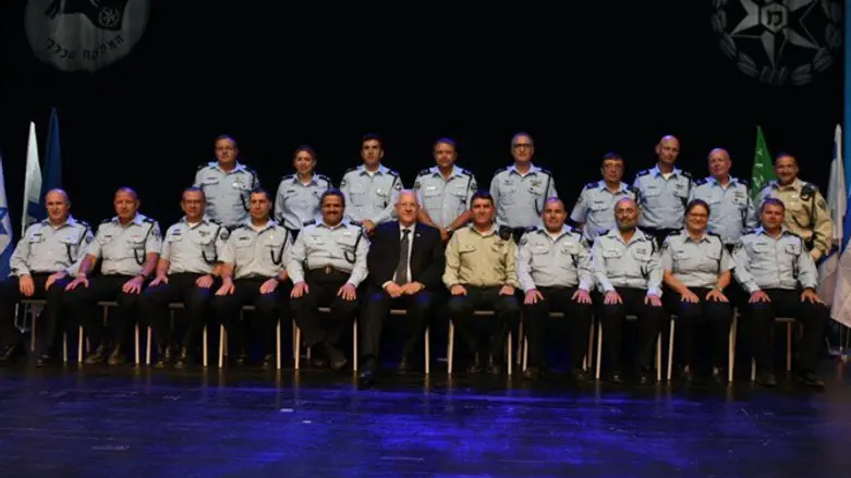 ריבלין עם הסגל הבכיר של המשטרה