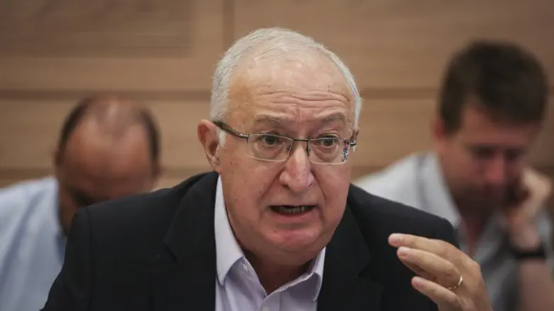 מודאג. טרכטנברג