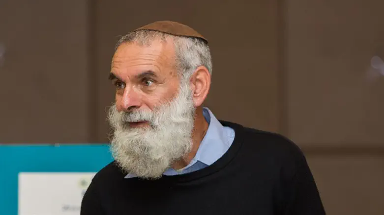 לחזק את החיילים. הרב אביחי רונצקי