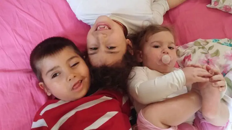 חוגגים עצמאות