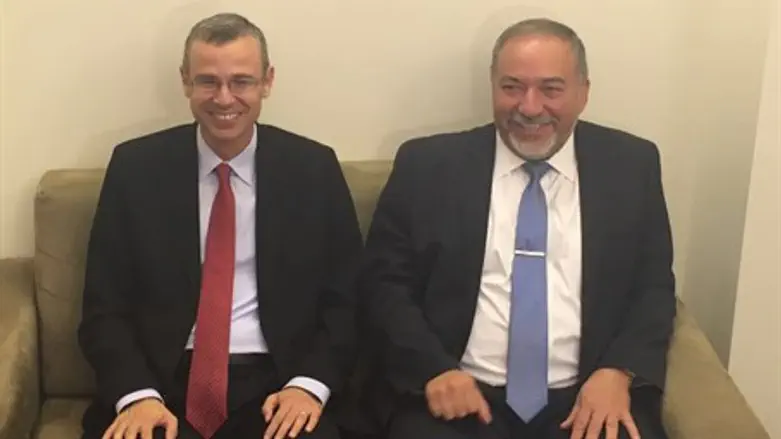 Avigdor Liberman, Yariv Levin