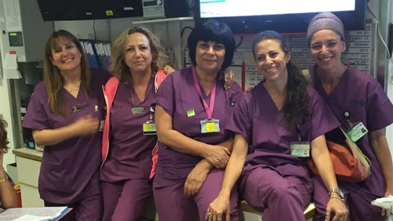 חמש המיילדות