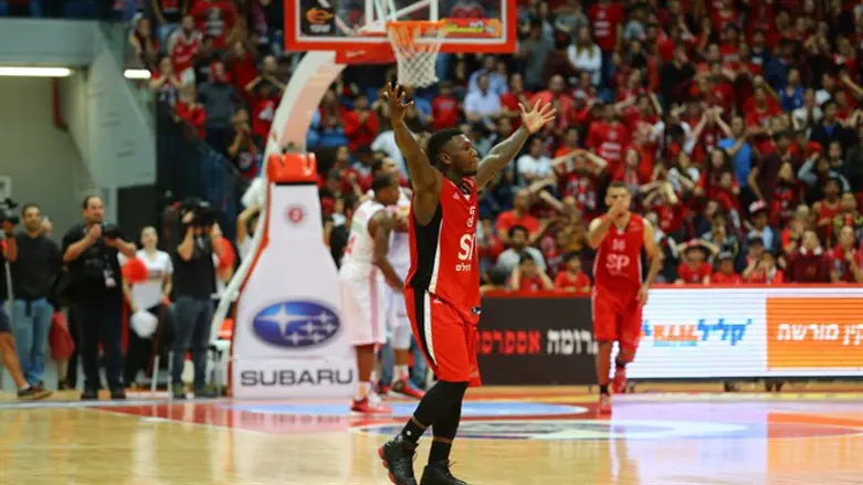 רובינסון. נפרד מהמדים האדומים