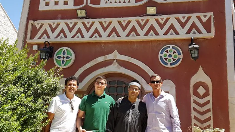 ביקור מפתיע בחצר