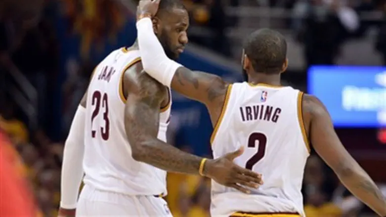 לברון ואירווינג הלילה. בדרך לגמר שישי ברציפות?