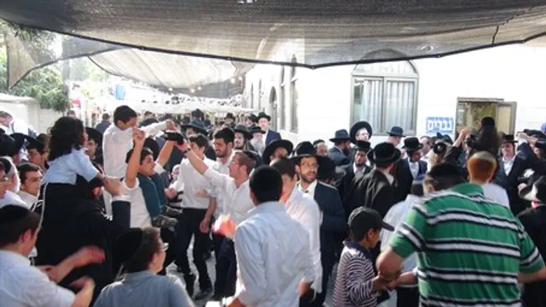 Лаг ба-Омер у гробницы Шимона Ха-Цадика