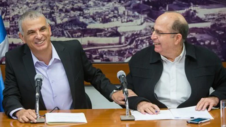 Моше Кахлон и Моше Яалон