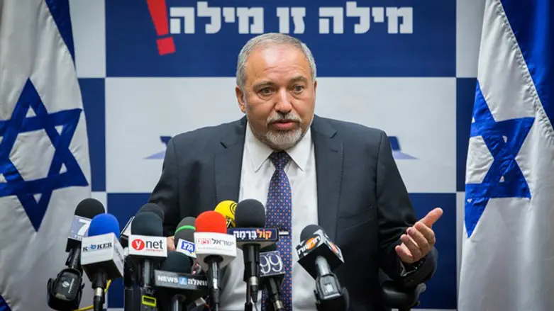 בתקשורת אולי לא אוהבים אותו, אבל לא מפסיקים לכתוב עליו. איווט ליברמן