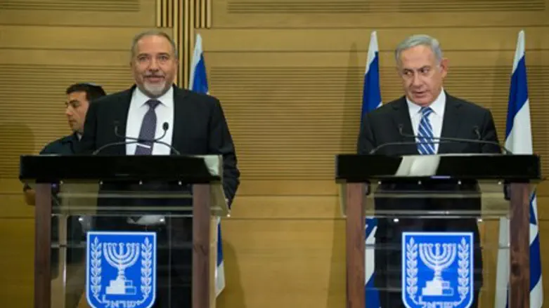 Liberman sworn in as Defense Minister