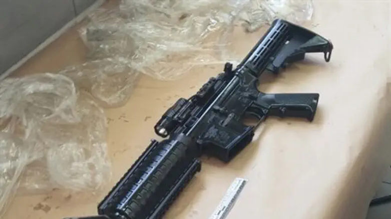 Изїятая винтовка М-16