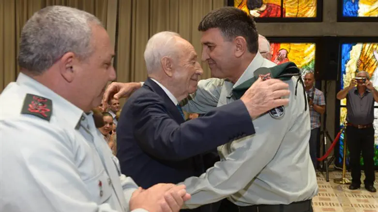 המזכ"צ היוצא חסון, פרס ואיזנקוט