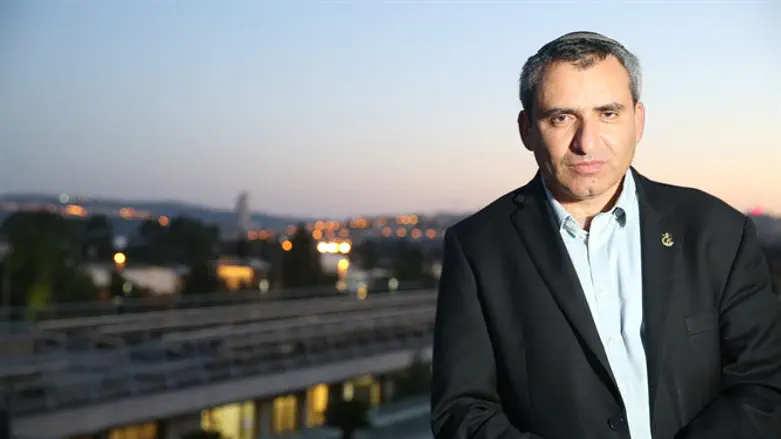 לעשות הכול כדי להחזיר את התיירות מהארץ ומחו"ל לירושלים. השר זאב אלקין