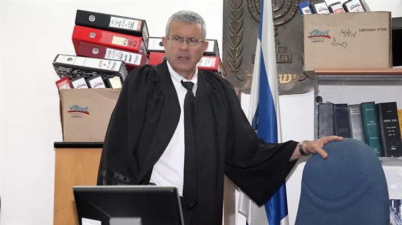 המליץ. השופט דוד רוזן