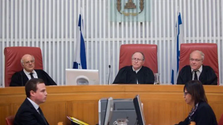 Судейская коллегия БАГАЦа. Иллюстрация