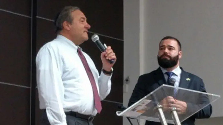 Rabbi Yechiel Eckstein at Baptist Church of Jardim Sao Paulo