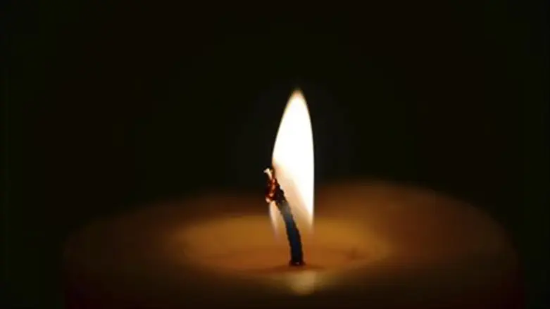 Memorial candle (illustration)