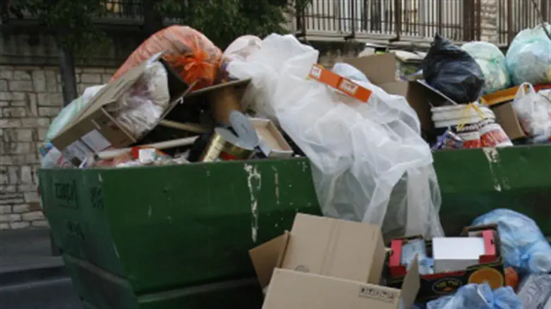 Garbage bin. (illustrative)