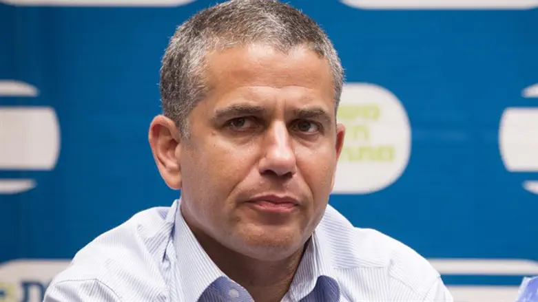 ינון מגל
