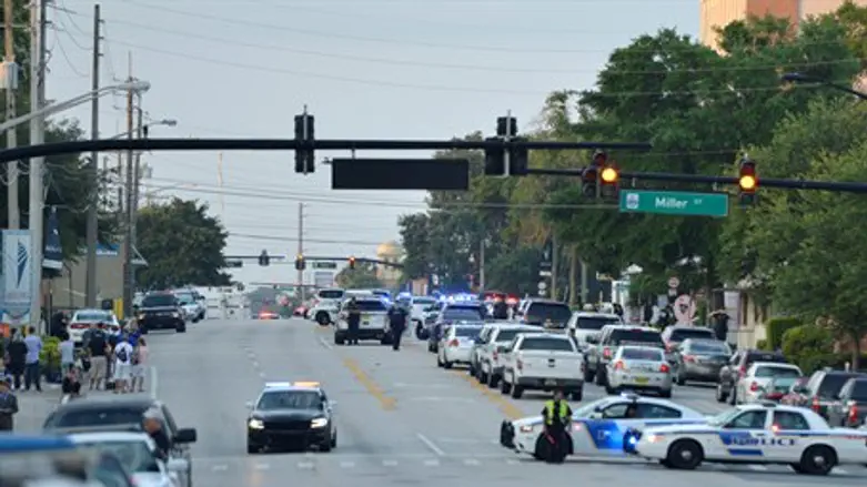 Police in Orlando lock down area around Pulse nightclub, scene of deadly attack